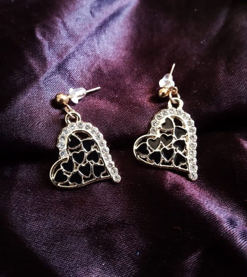 Sophisticated Black Heart Earrings