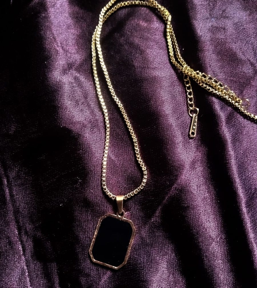 Elegant Black Rectangular Pendant Necklace