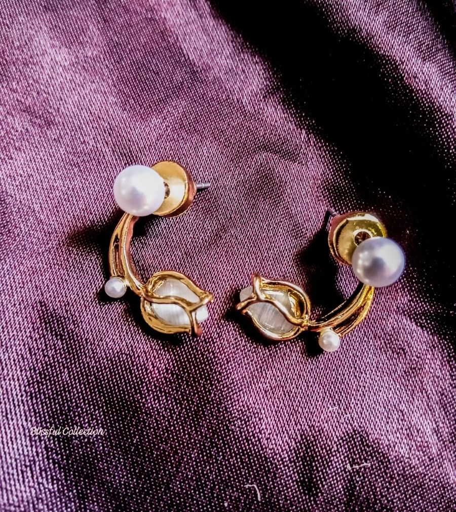 Elegant Tulip Flower Pearl Korean Stud Earrings
