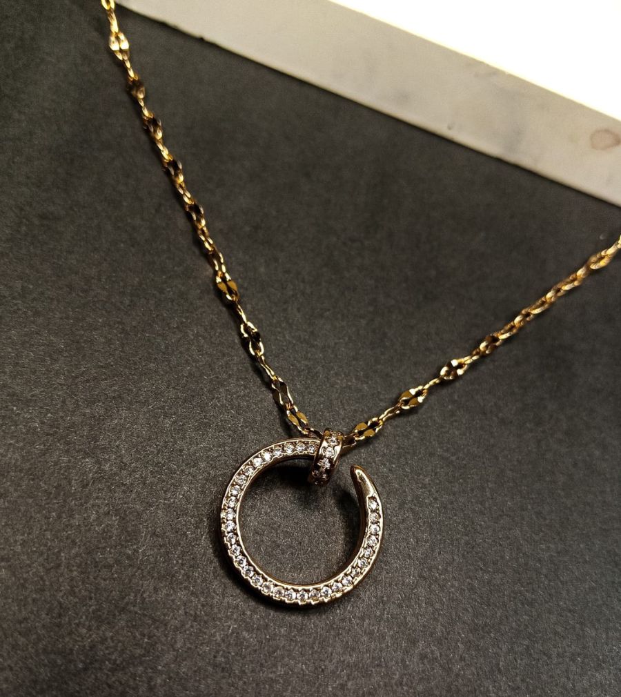 Luxury Golden Nail Necklace